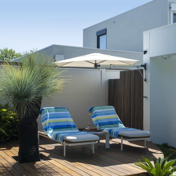 1080 x 1080 SQ 0011 Shadowspec Retreat Poolside 600x600 1